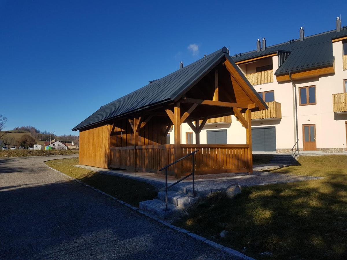 Barbora Aparthotel Kasperske Hory Exteriör bild